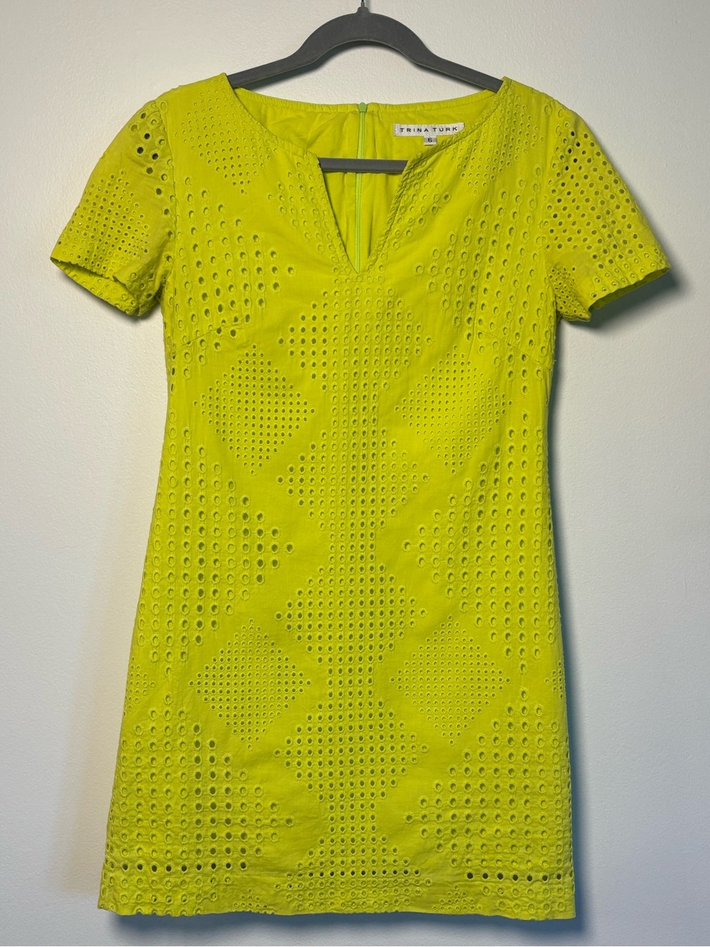 Trina Turk Lime Eyelet V-Notch Shift Tunic Dress - Size 6